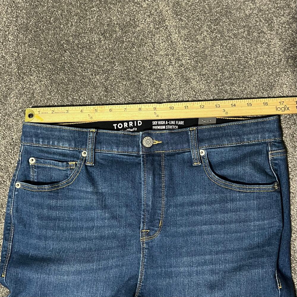 Torrid Sky High A Line Flare Jeans 12S Short High Rise Stretch NWT - Picture 6 of 10